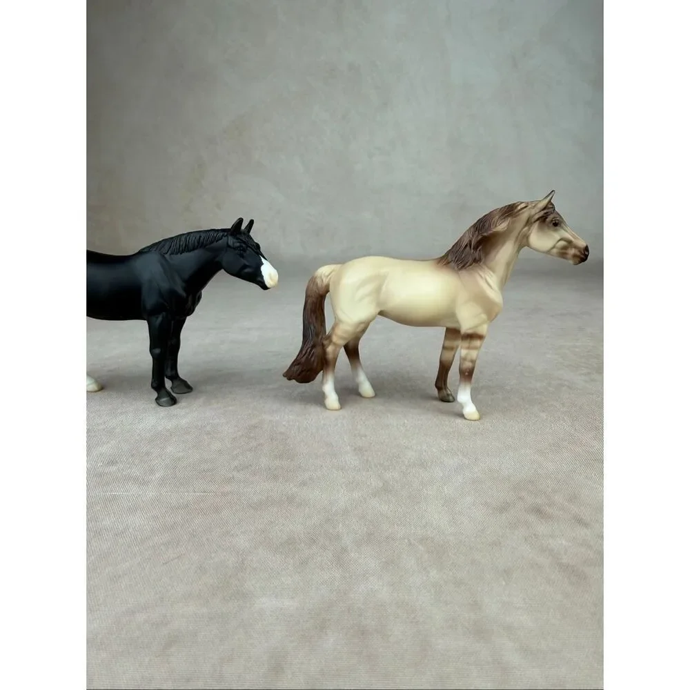 Breyer Stablemates Horse Foal Surprise QH Warmblood READ